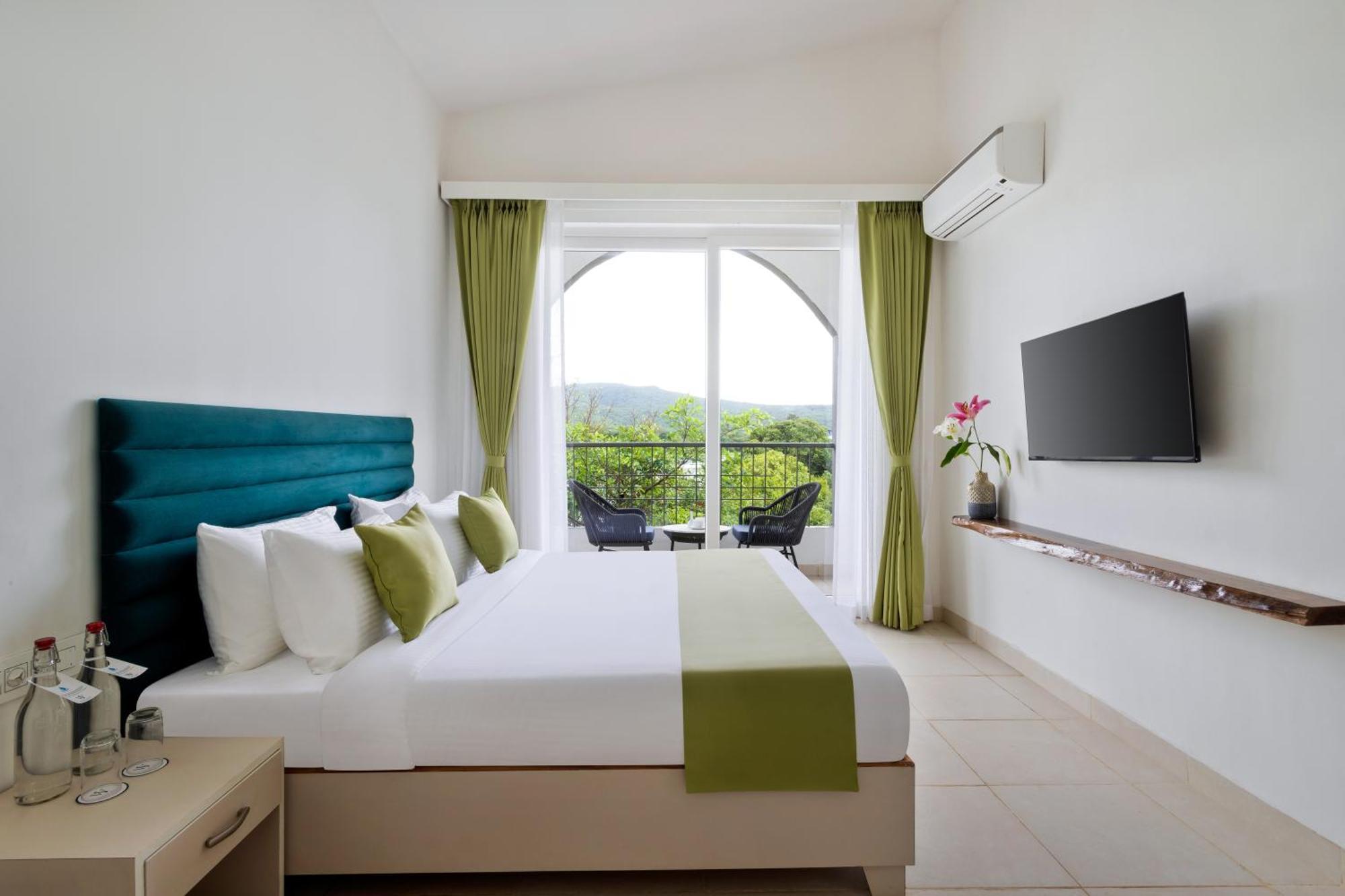 Stone Wood Hotel Amboli Amboli  Luaran gambar