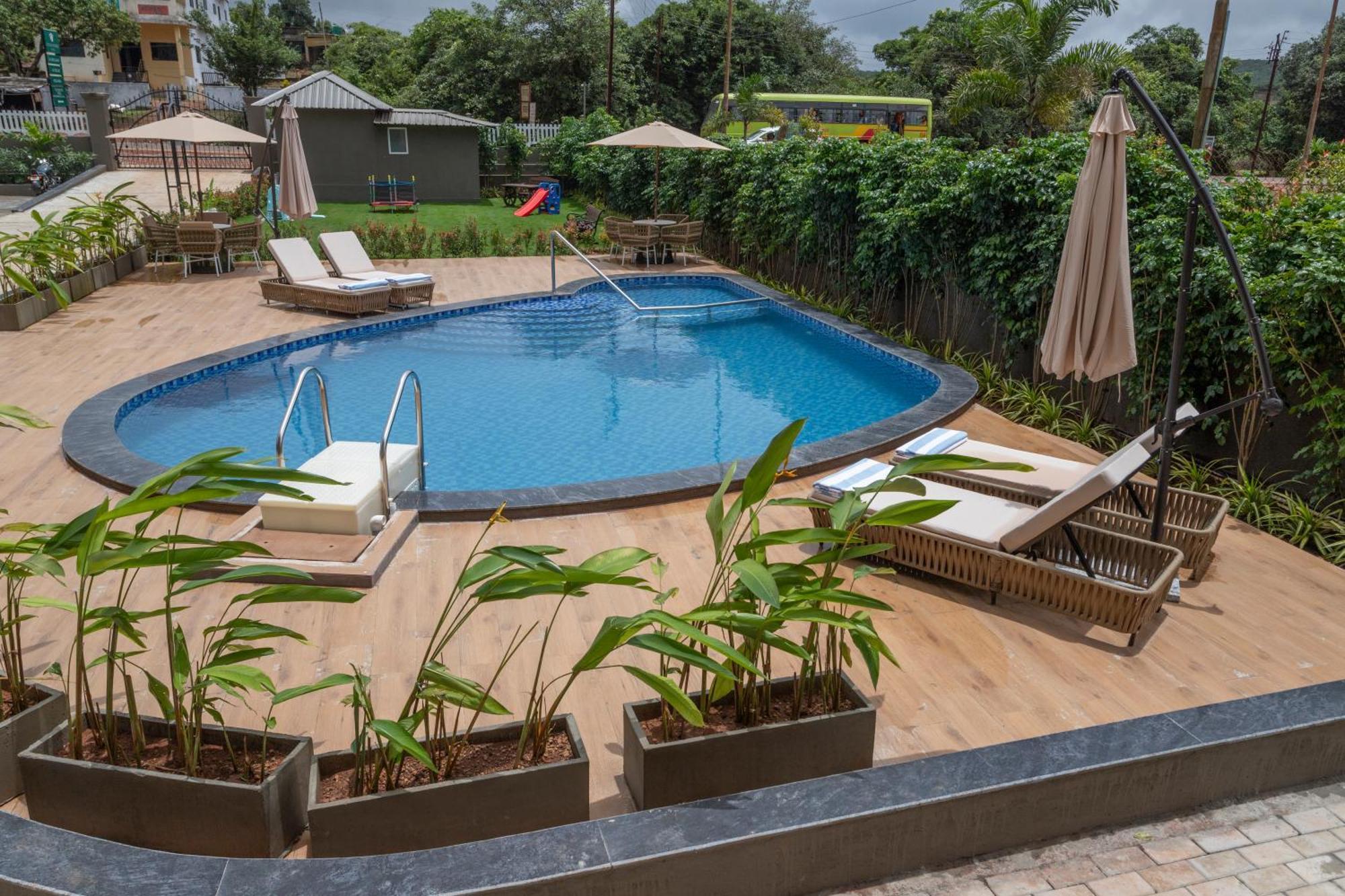Stone Wood Hotel Amboli Amboli  Luaran gambar