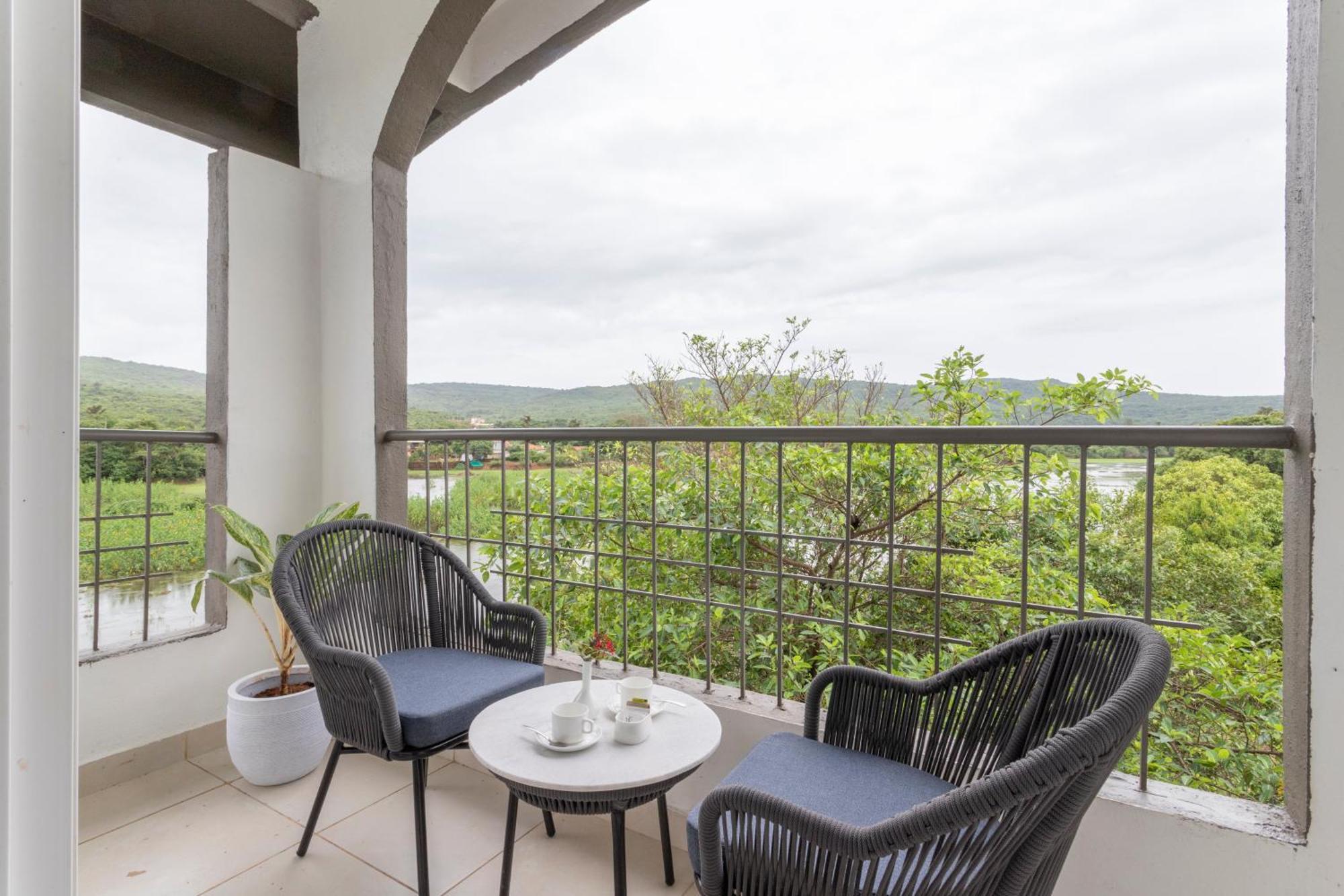 Stone Wood Hotel Amboli Amboli  Luaran gambar