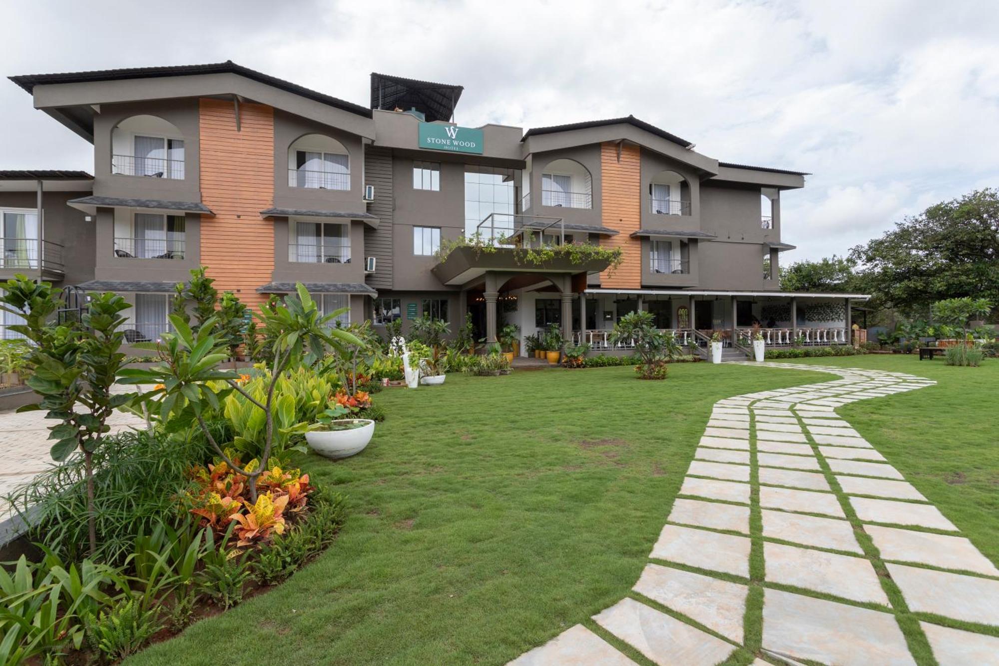 Stone Wood Hotel Amboli Amboli  Luaran gambar