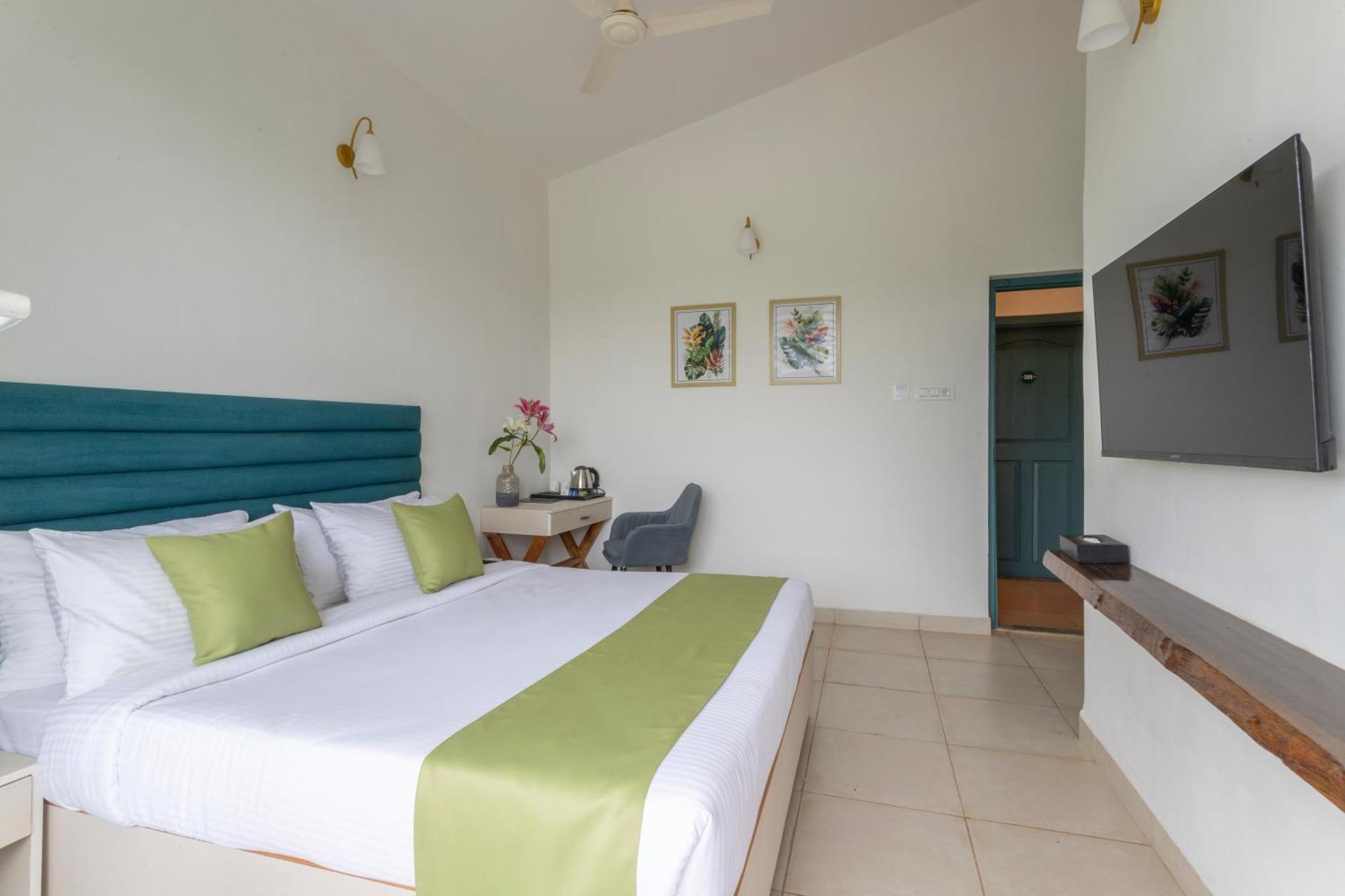 Stone Wood Hotel Amboli Amboli  Luaran gambar