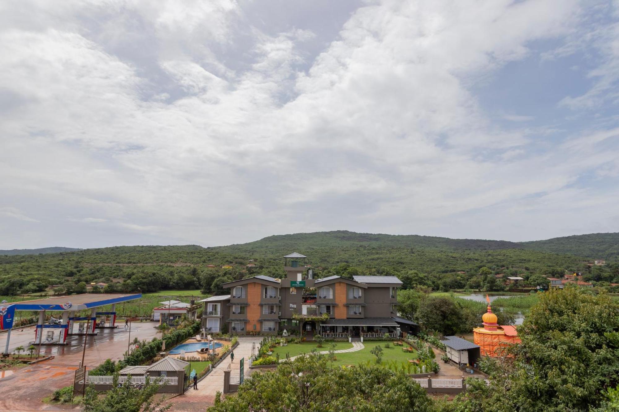Stone Wood Hotel Amboli Amboli  Luaran gambar