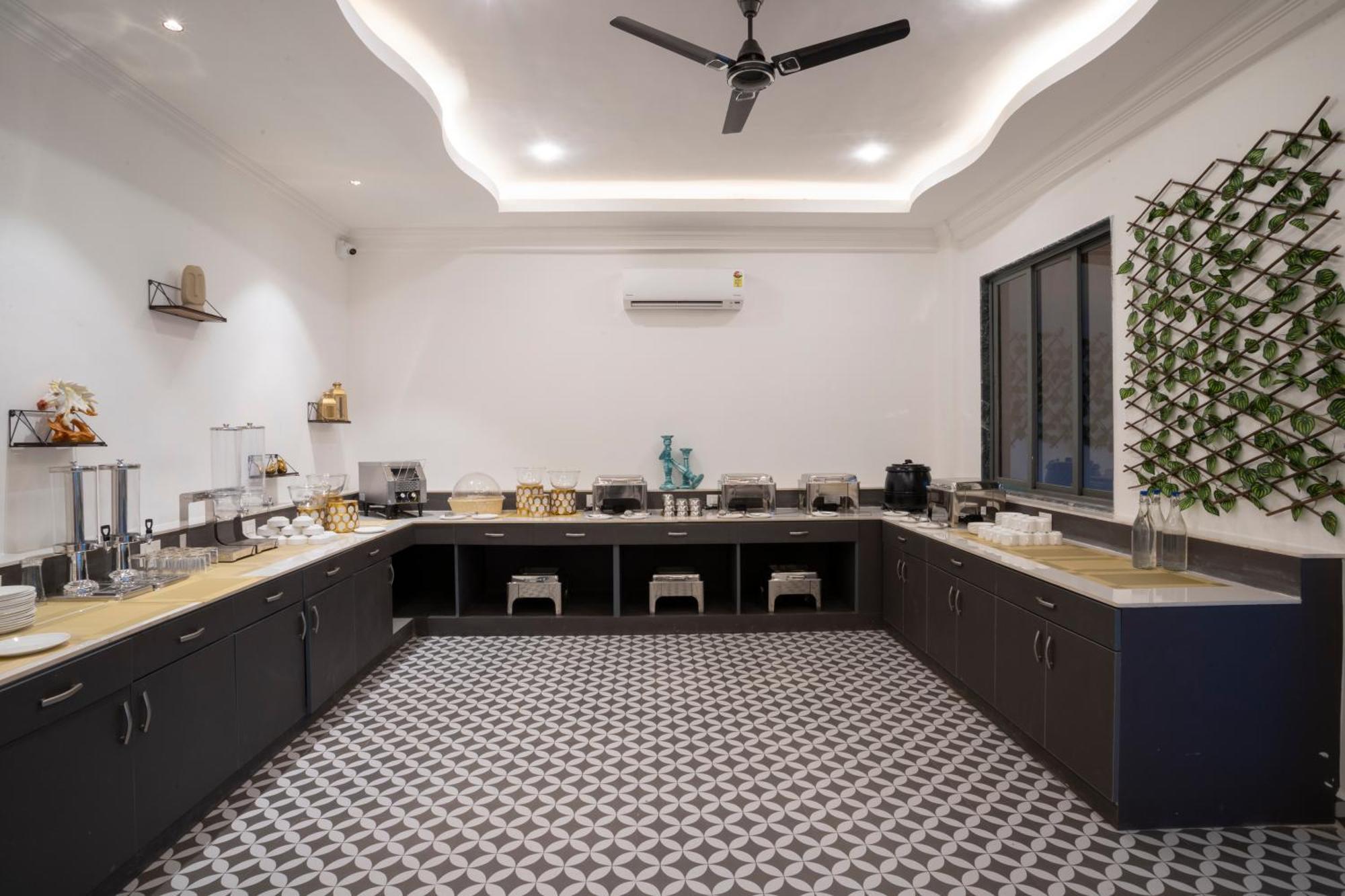 Stone Wood Hotel Amboli Amboli  Luaran gambar